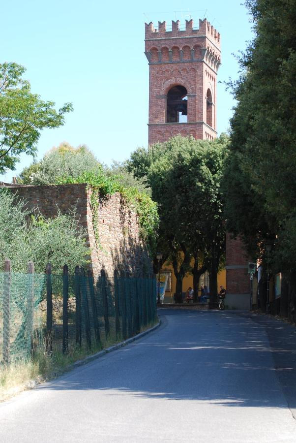 Agriturismo Tori 2 Montecarlo Bagian luar foto