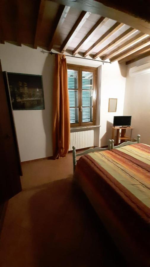 Agriturismo Tori 2 Montecarlo Bagian luar foto