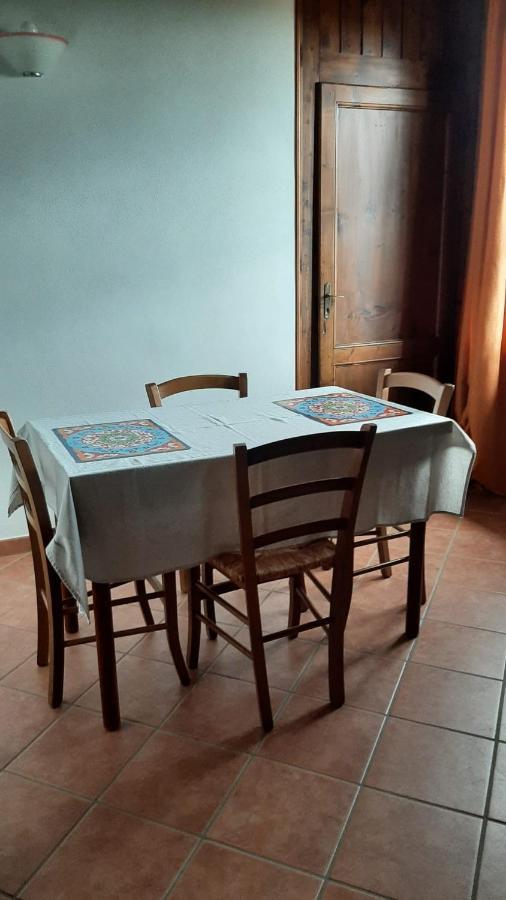 Agriturismo Tori 2 Montecarlo Bagian luar foto