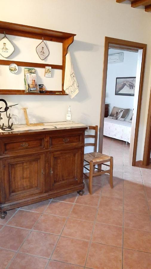 Agriturismo Tori 2 Montecarlo Bagian luar foto
