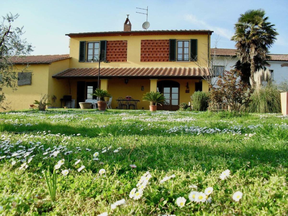 Agriturismo Tori 2 Montecarlo Bagian luar foto